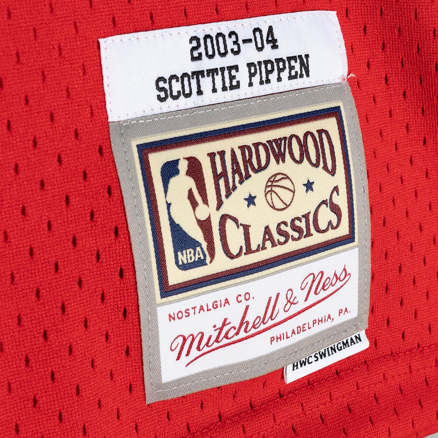 Men's Chicago Bulls Scottie Pippen Mitchell & Ness Red Hardwood Classics 2003-04 Swingman Jersey